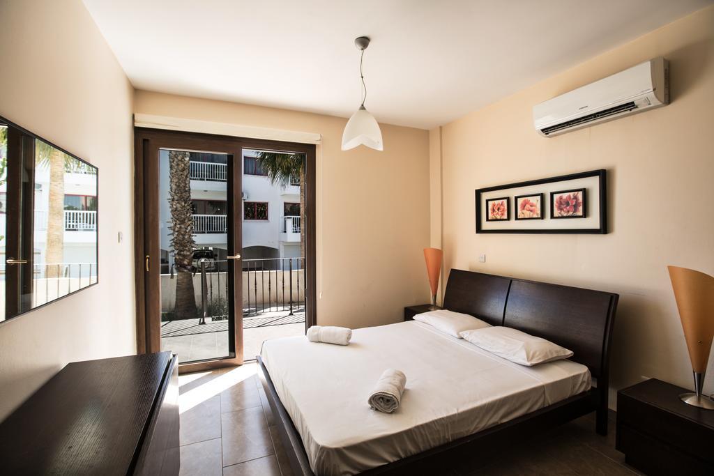 Napiana Apartments Ayia Napa Ruang foto