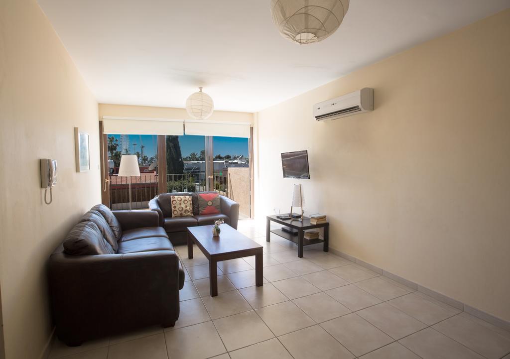 Napiana Apartments Ayia Napa Ruang foto