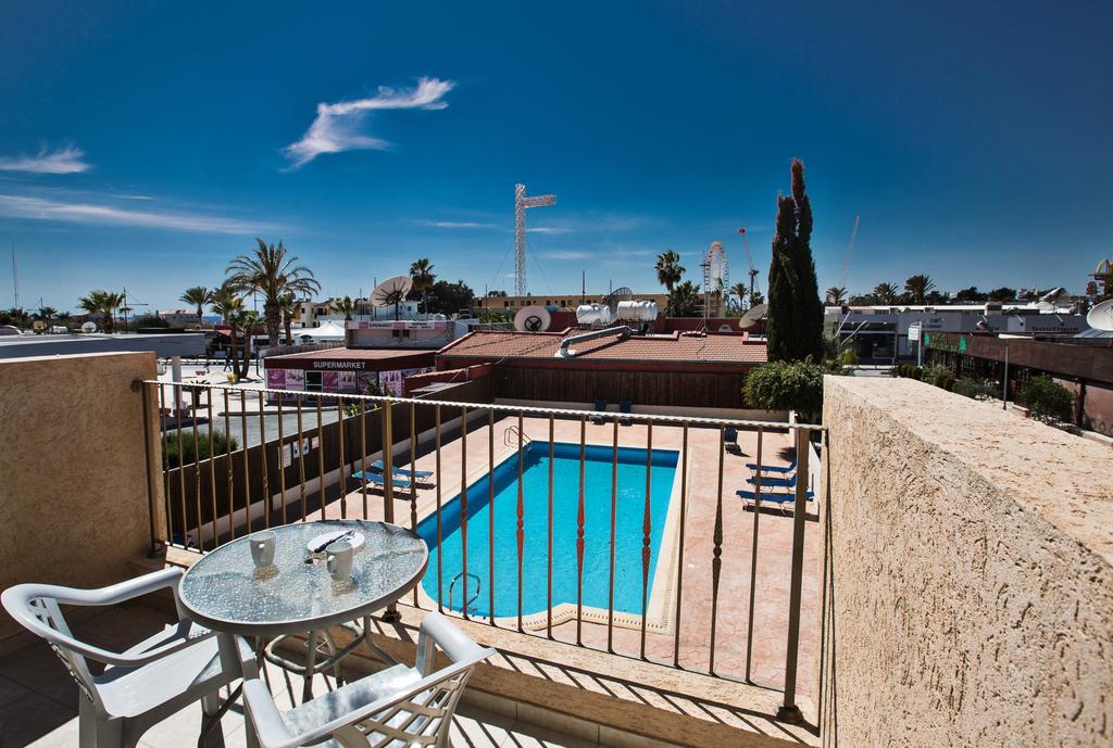 Napiana Apartments Ayia Napa Ruang foto