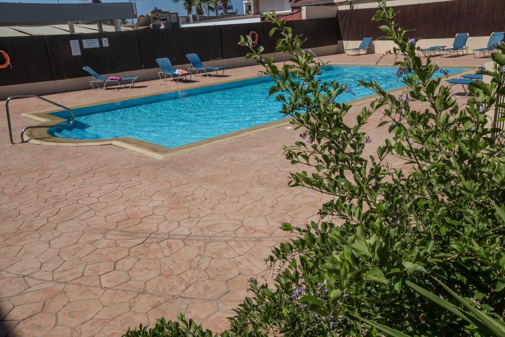 Napiana Apartments Ayia Napa Bagian luar foto
