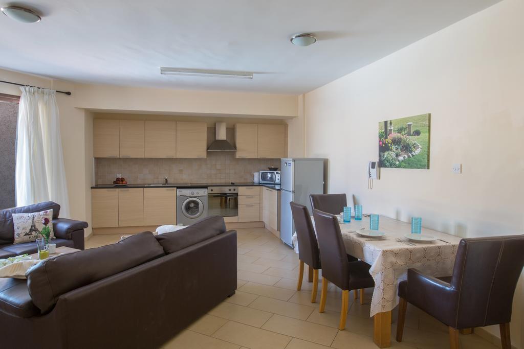 Napiana Apartments Ayia Napa Bagian luar foto